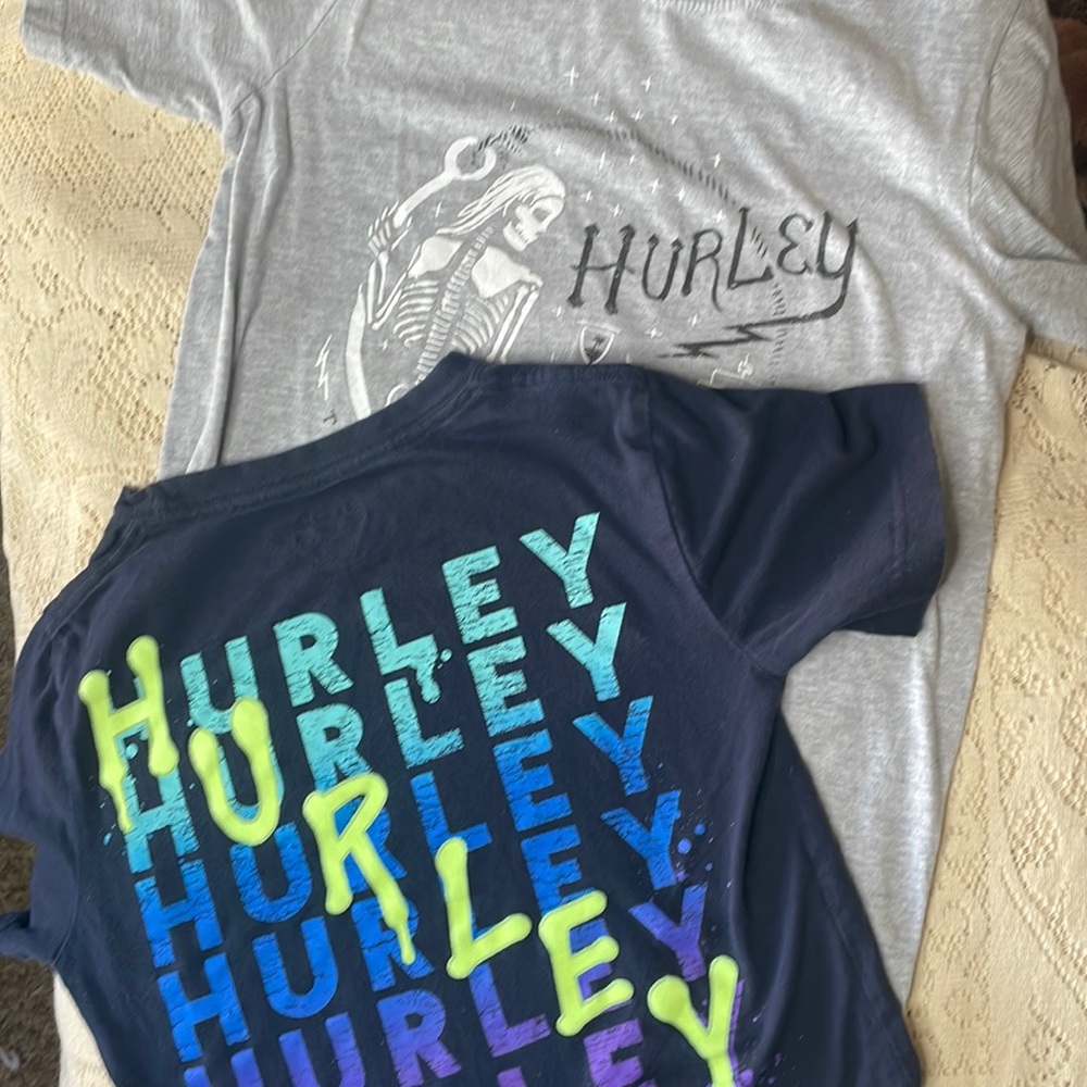 Hurley 2 pack t-shirts sizes sm & med
